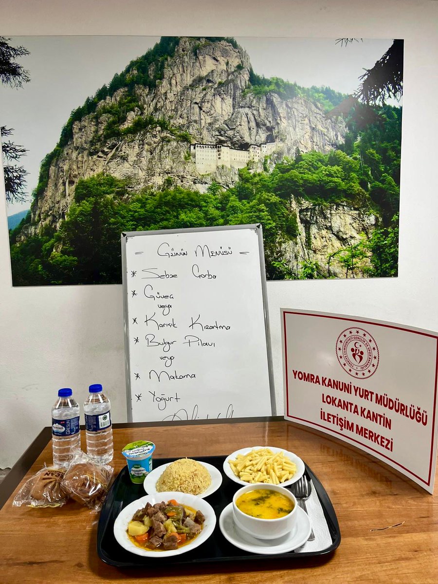 GSB_KYGM's tweet photo. Günün iftar menüleri;
 📍 Trabzon yurtlarımızda kalan 14.805 📍 Erzincan yurtlarımızda 8.505 ve 📍 Kars da  6.046 öğrencimize afiyet olsun, bereketli iftarlar dileriz.

#YurdumdaRamazan https://t.co/DtG9NAnbf4