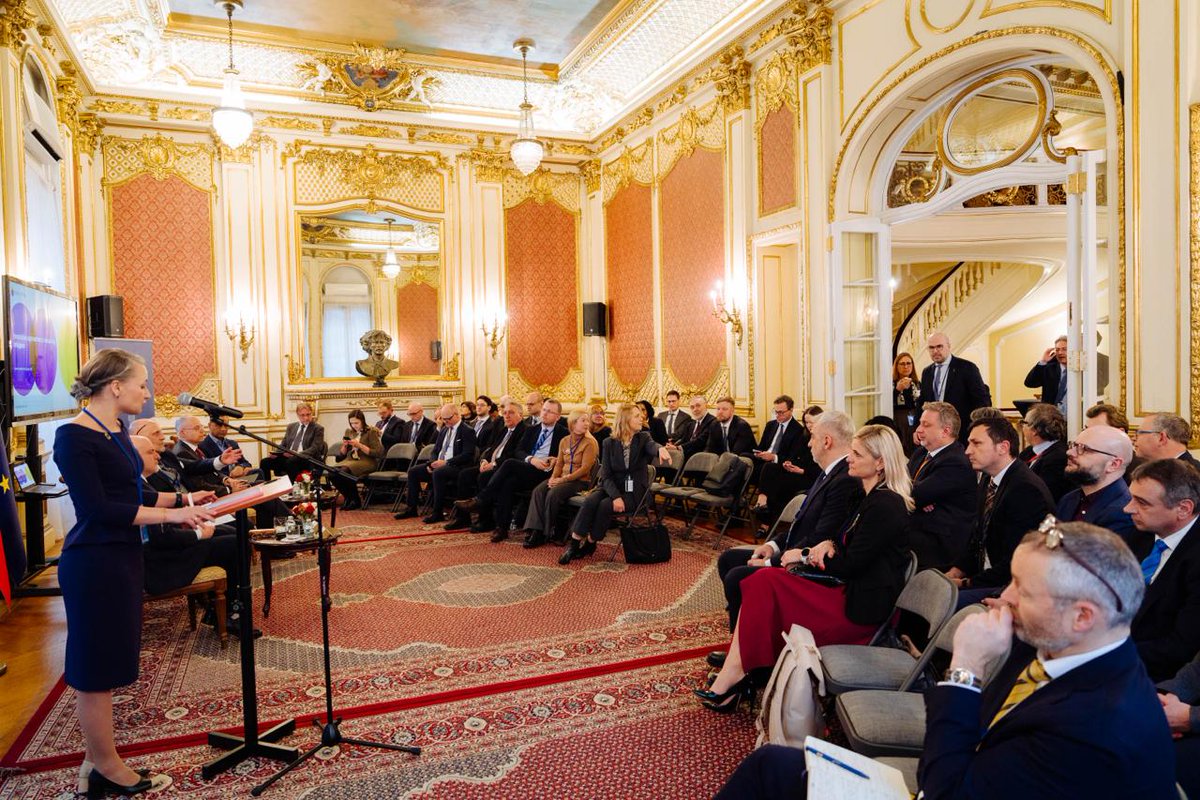 Statistics Poland tweet media