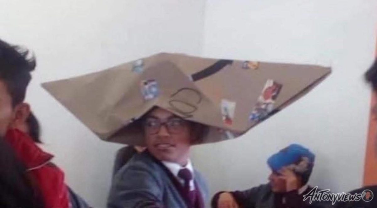 -Dice la maestra que si alcanzamos a exponer 
Yo: