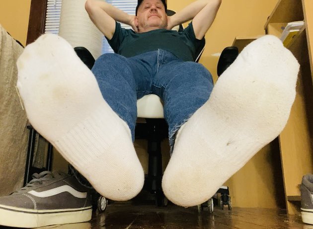 1973Cub's tweet photo. Wearing some well-used size 13 sneakers, sweaty white socks, and showing off my big and musky soles today. Only thing missing is someone to enjoy them! 😈🦶🏻 https://t.co/HBnzdM5BaZ