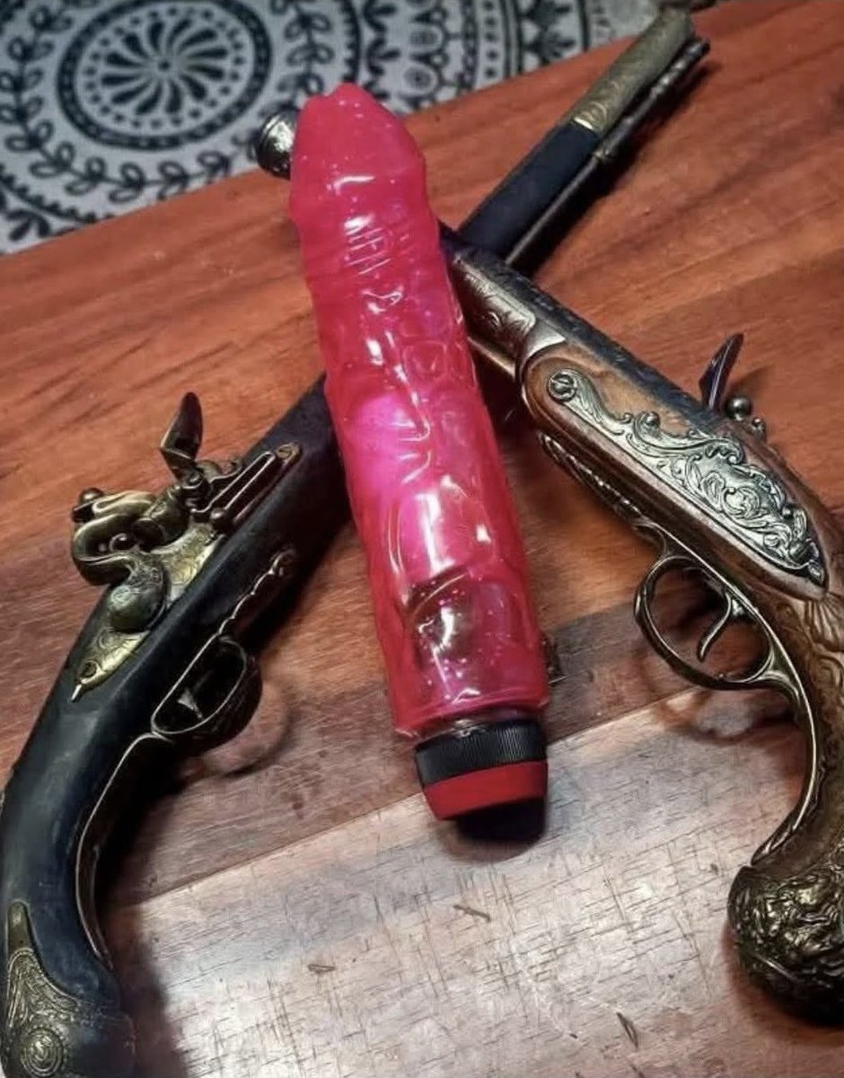 super connard 2.0 667K tweet media