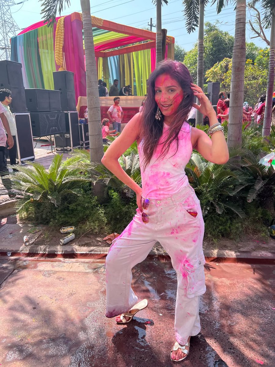 #DonalBisht Donal Bisht <a href="/DonalBisht/">Donal Bisht</a> Happy Holi #HappyHoli