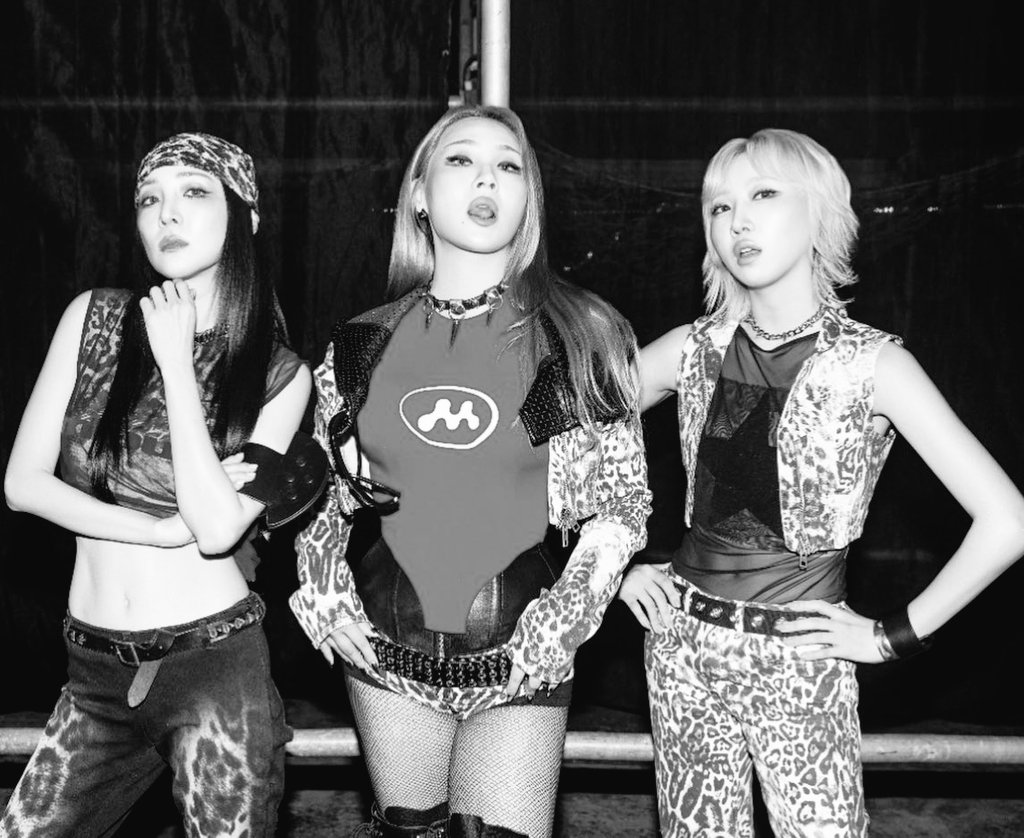 isadoralicias's tweet photo. ESCÂNDALO NO MUNDINHO KPOPPER!!

Como a turnê de retorno do 2ne1 desencadeou para um dos maiores escândalos do grupo ao ponto da saída da integrante park bom e acusações de uso de substâncias.

SEGUE A THREAD! https://t.co/XIzPmoI1Rd