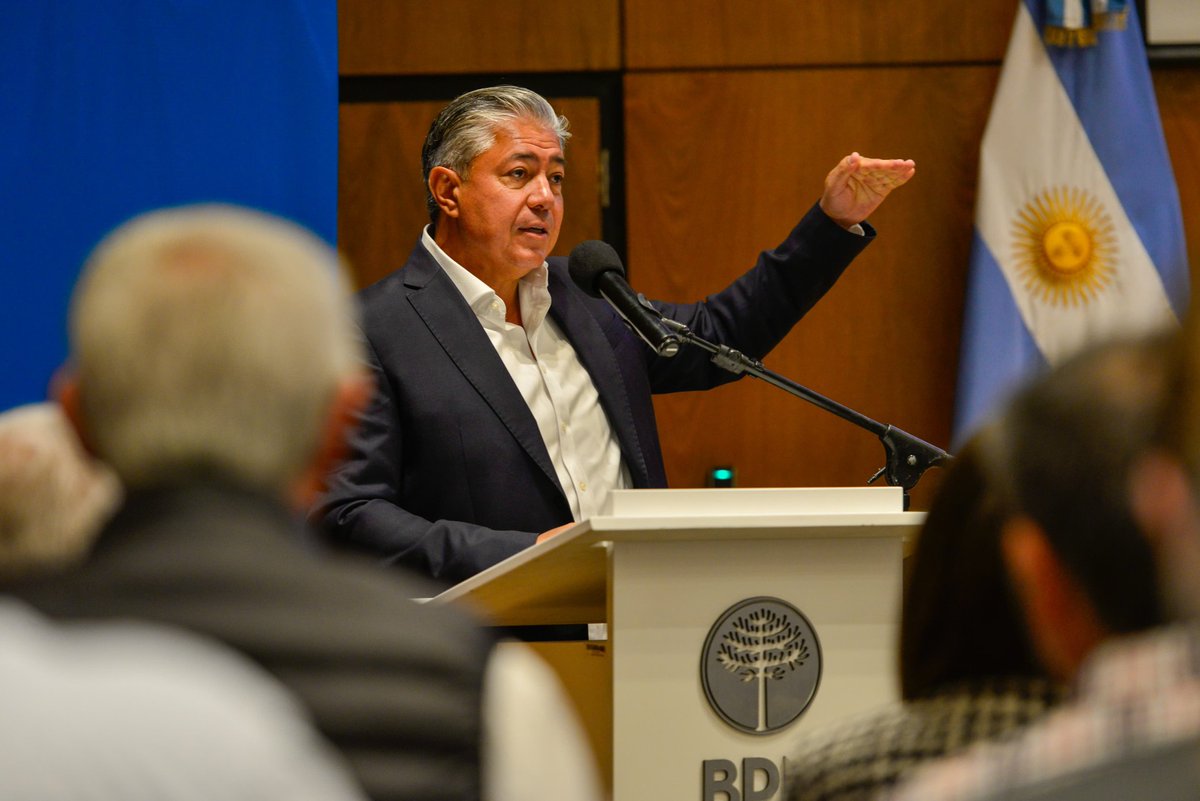 Rolo_Figueroa's tweet photo. EL BPN ES UNA HERRAMIENTA PARA EL DESARROLLO DE LA PROVINCIA 

Presentamos nuevas líneas de crédito del Banco Provincia del Neuquén para fortalecer a empresas, MiPymes y productores de Neuquén y Río Negro, con herramientas pensadas para cada sector.

Acompañamos el desarrollo productivo, comercial e industrial, impulsando un cambio de paradigma en la provincia con inversión, empleo y más oportunidades para que nuestra región siga creciendo.

@bpninforma