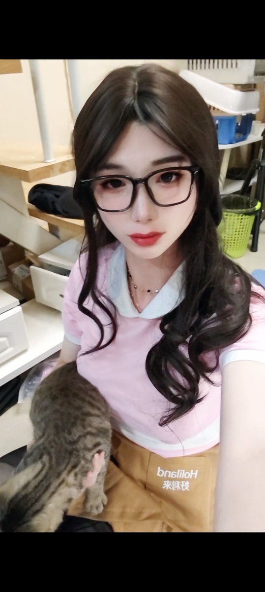 伪娘每日大赛 tweet media