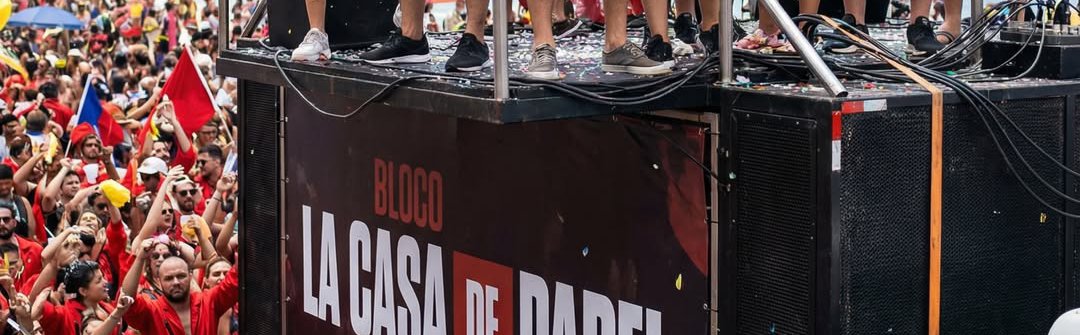 SagarGaonkar23's tweet photo. The one thing about money heist is....
