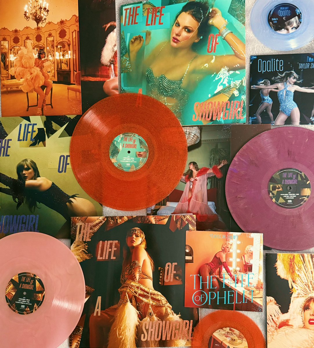 I will never get over how GORGEOUS The Life of a Showgirl vinyls and photographs are 🤩