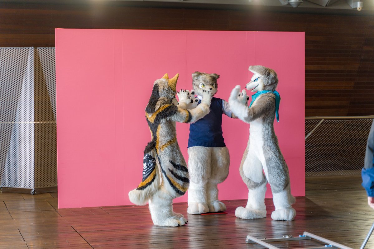 タカル tweet media