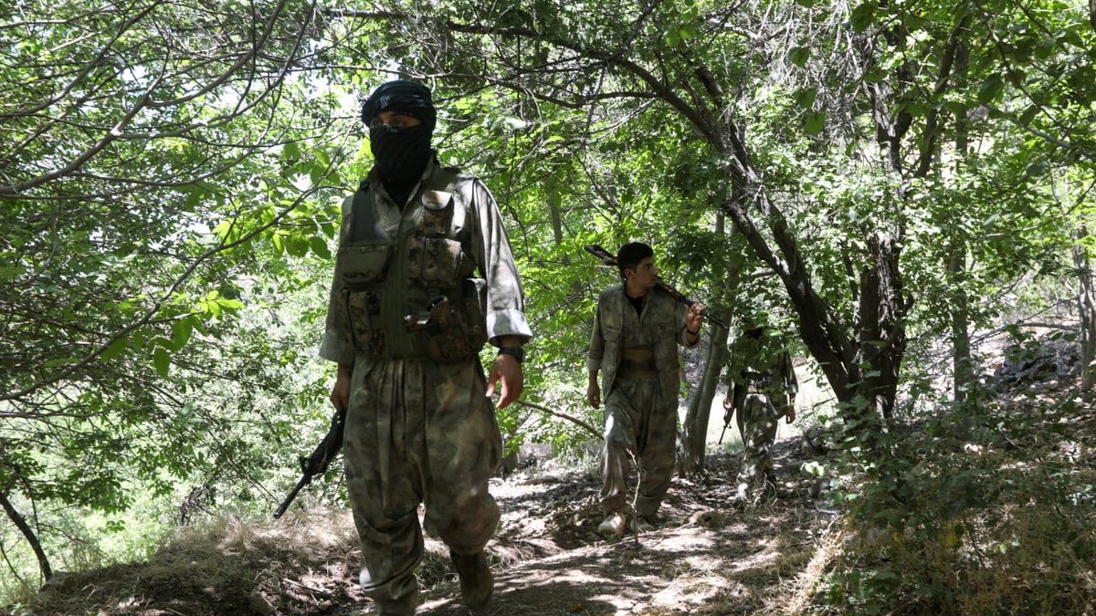 Kurdsglobal's tweet image. Kurdish groups gamble on US support as militias discuss taking arms against regime - interview - The Jerusalem Post dlvr.it/TRHdTw #KurdishIssues #USSupport #IranKurdistan #Militia #RegimeChange