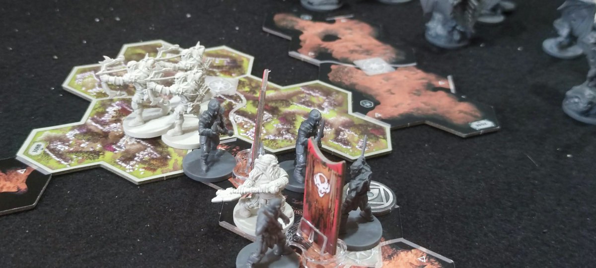 Alternativa-Juegos de mesa tweet media