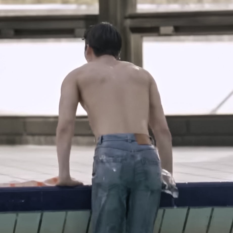 ดูกล้ามหลังฮี ฉลามมินสุดๆ