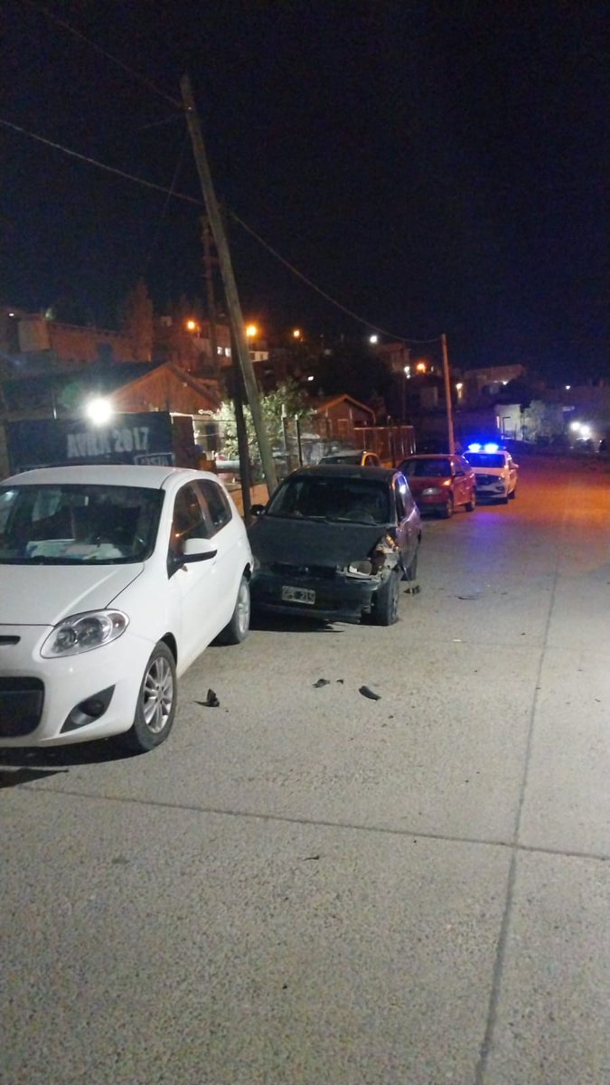 🔴 ESTABA EBRIO Y CHOCÓ TRES AUTOS ESTACIONADOS 

Ocurrió este martes por la noche en el Máximo Abasolo. El conductor del camión intentó darse a la fuga y tras un operativo pudieron interceptarlo.

#policiales #comodoro #chubut