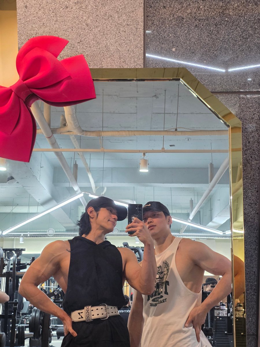 Rooh 로오 tweet media