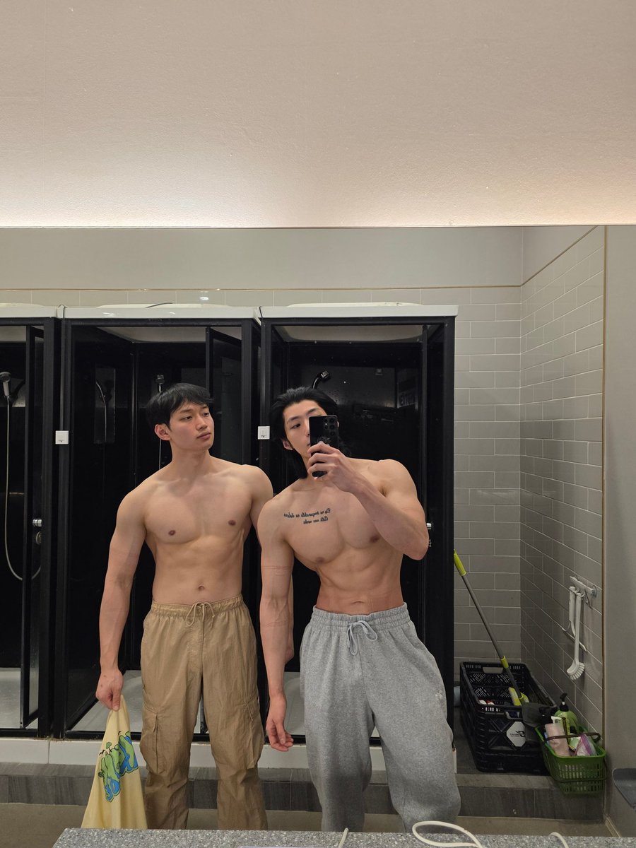 Rooh 로오 tweet media