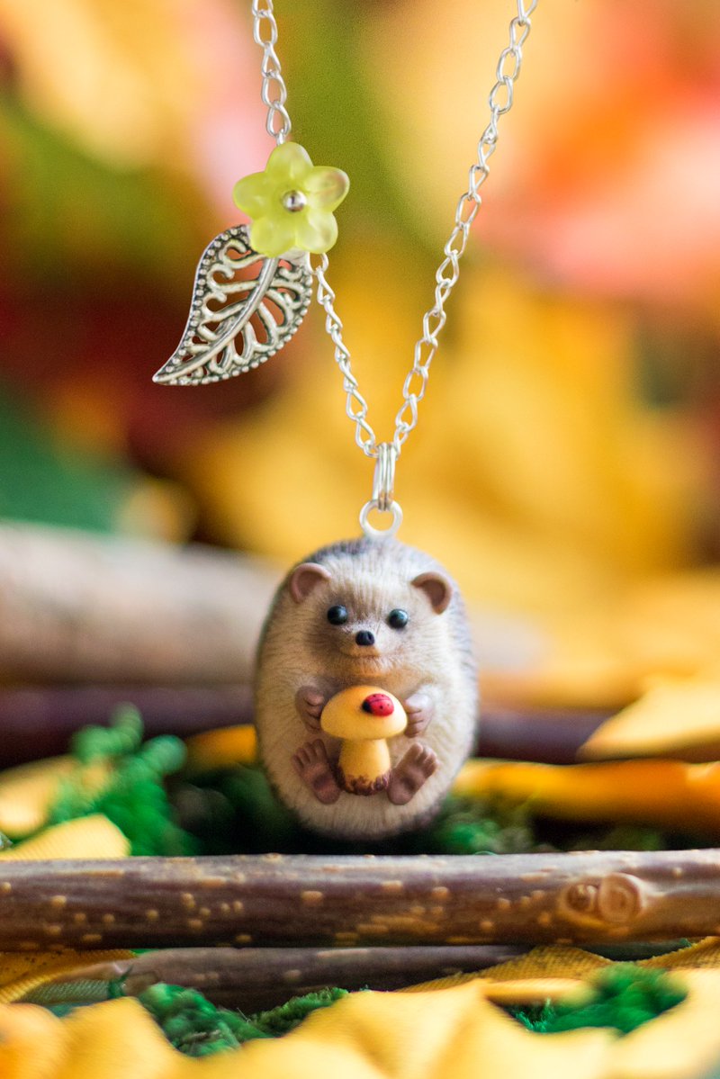 0 vente ce mois-ci.
Ça pique un peu, je ne vais pas mentir.
Mais mes mains continuent. Mon cœur aussi ❤️
Si mes bijoux vous parlent, ils sont là :
Linktr.ee/Ginie.Arts
Parfois, il suffit d’une seule personne pour que tout change donc n'hésitez pas à retweeter 😊