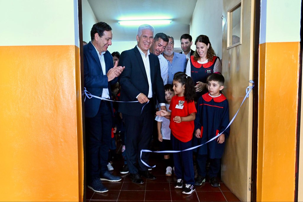 claudiojpoggi's tweet photo. GIRA EDUCATIVA por el DEPARTAMENTO BELGRANO - Visitamos la comunidad educativa del Colegio Nro 7 Geólogo Román Guiñazu de LA CALERA. Inauguramos refacciones en el Nivel Inicial y en la Primaria. Se encuentra en ejecución las obras en la parte del Secundario. “Año 2026, año de la EDUCACIÓN en San Luis !!”