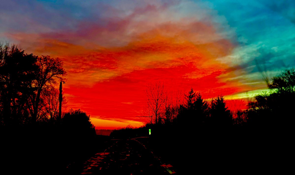 Driving back home to Connecticut from NYC this morning, sky was on 🔥