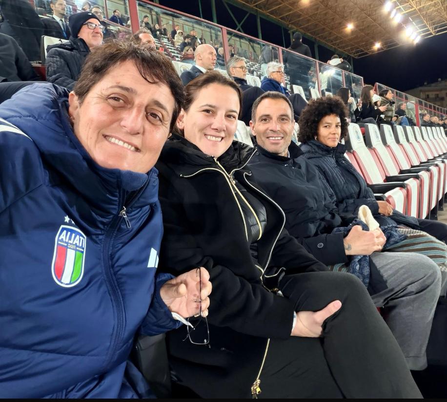 Reggio Calabria, sala stampa del Granillo gremita per l’incontro AIAC sul progetto federale #CalcioPiù U15 
Con Enrico Maria Sbardella <a href="/FIGC/">FIGC</a> , Valentina De Risi, Francesca Stancati e Saverio Mirarchi

AIAC in prima linea per il futuro del #calciofemminile 💪🏻🩷⚽️
