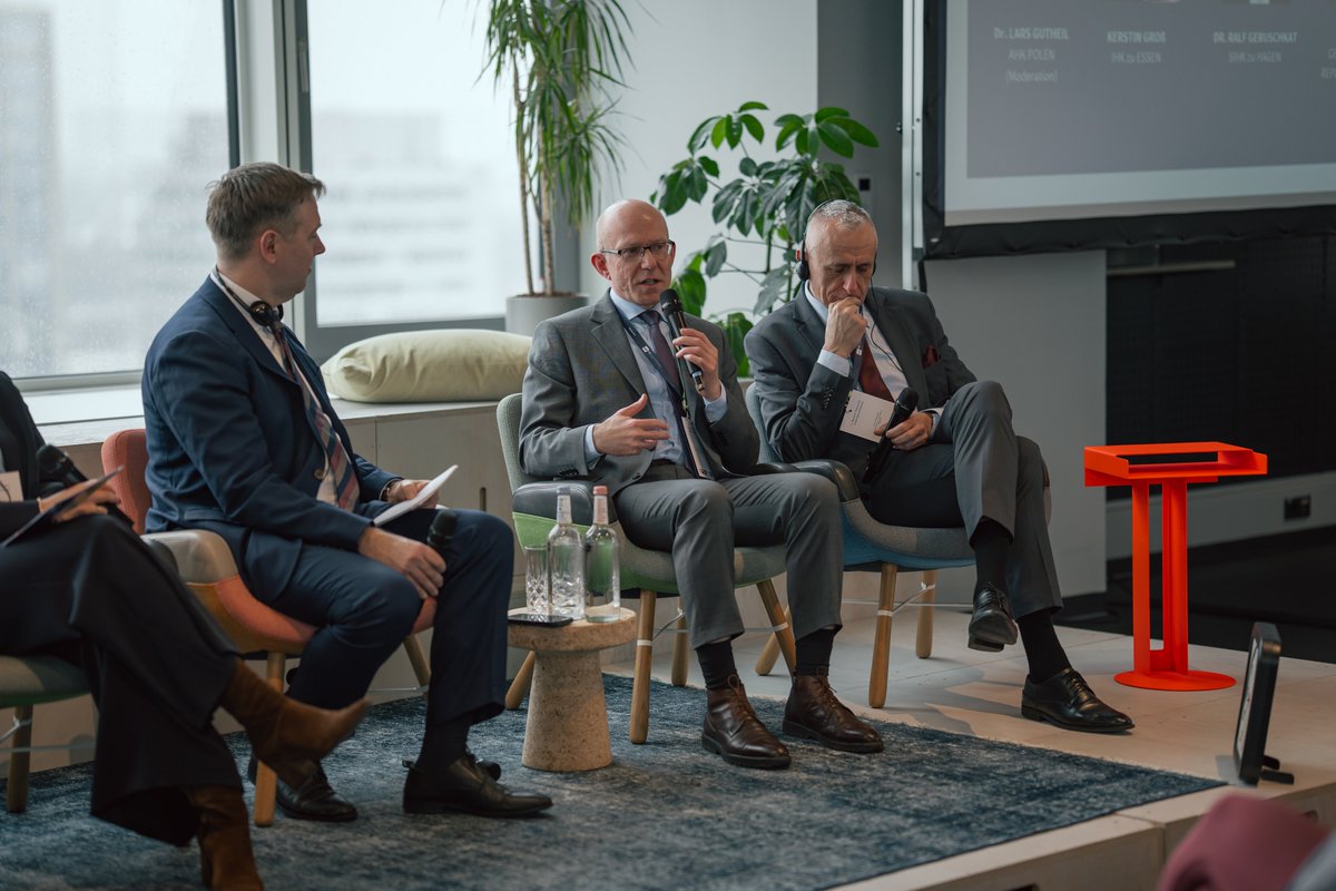 PL in Köln tweet media