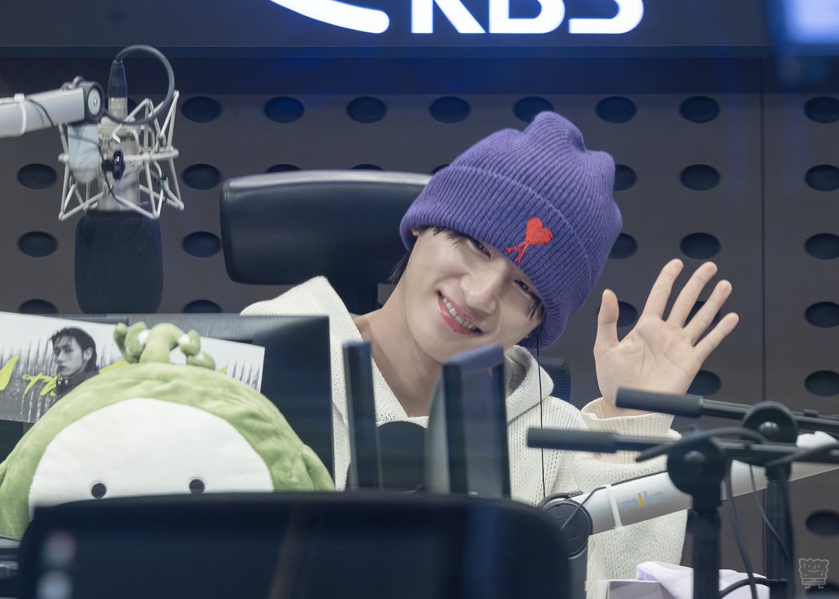 스폰지밥 tweet media