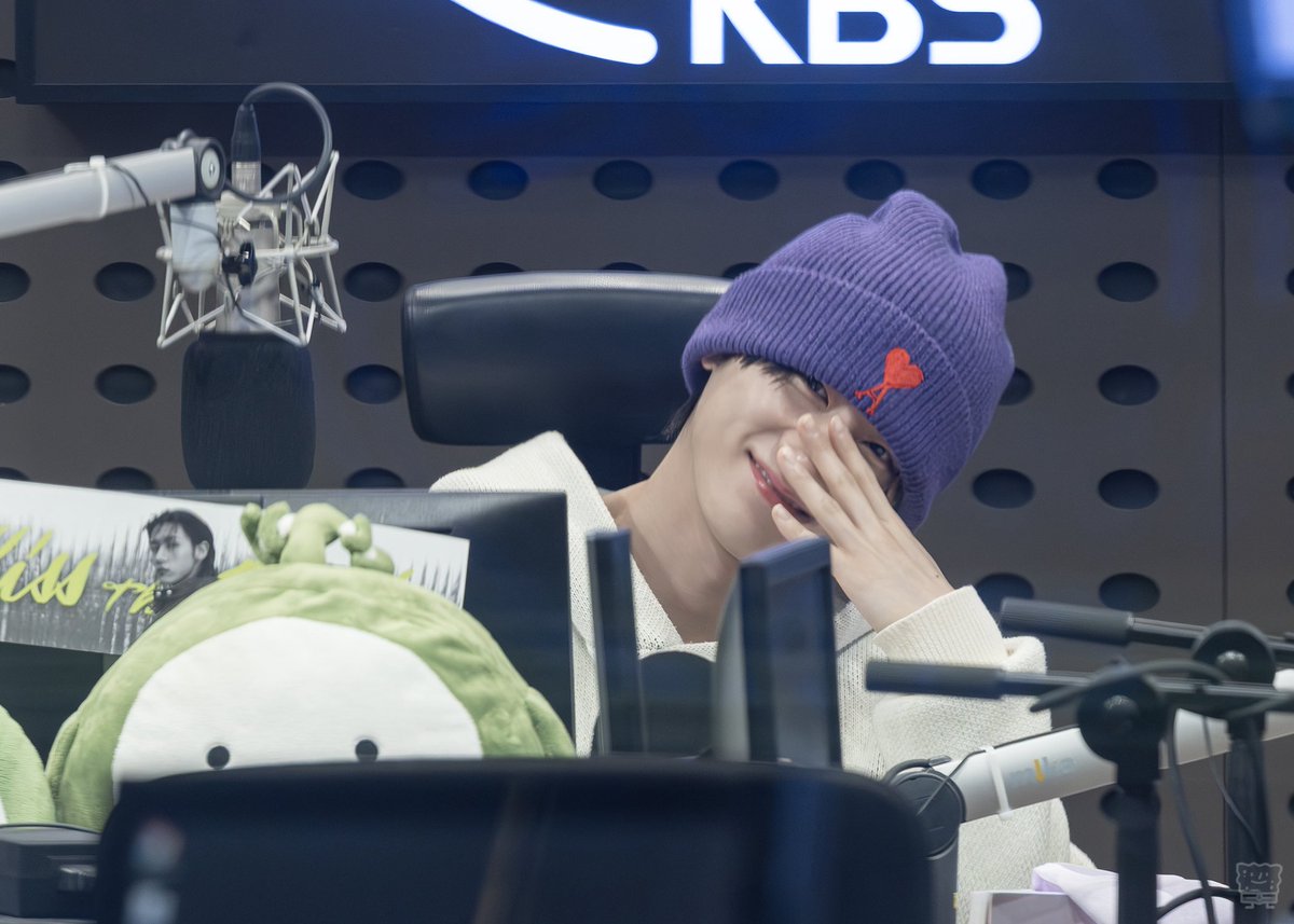 스폰지밥 tweet media