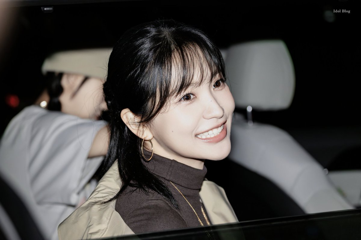 luvyrrv's tweet photo. DROP YOUR TAGS!!
HAPPY BIRTHDAY YERIM💜💜

#삼월오일_예림이날
#Act27StarringYERIM https://t.co/pEJc8LnyPi