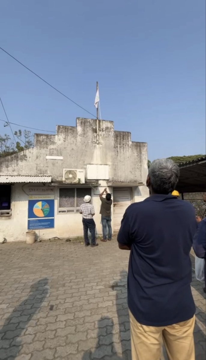 portlogisticsin's tweet photo. HHA Terminal @cochin_port observed the 55th National Safety. HHA Union Secretary hoisted the Safety Day Flag &amp; administered the  Safety Pledge.HHA safety officer took a class on the "Importance of the Safety Day, Chemical Safety and use of Personal Protective Equipments” https://t.co/s1rgIxIzhl