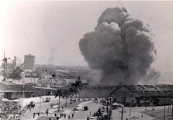 #Cuba recuerda el aniversario 66 de la explosión del vapor La Coubre en el puerto de la Habana.  Otra acción terrorista del Gobierno de los EE.UU.  #NoAlTerrorismo #PinardelRío