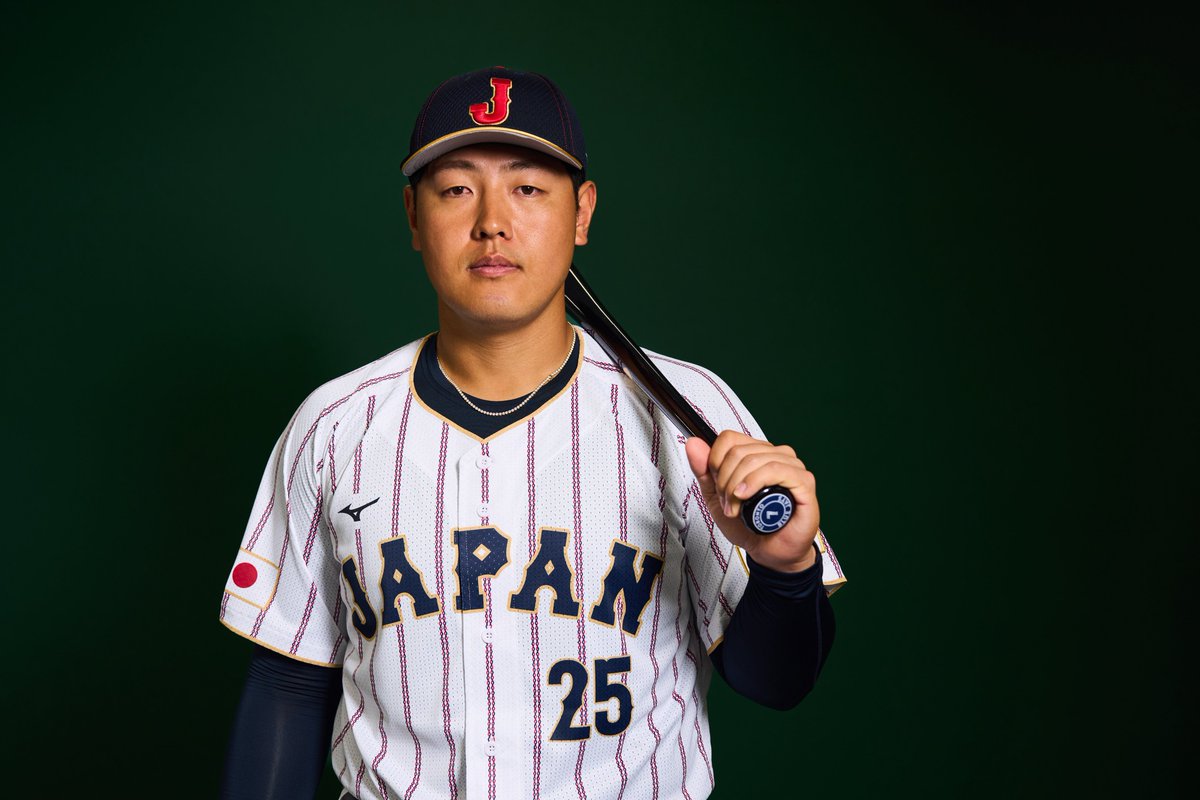 BlueJays's tweet photo. The #WorldBaseballClassic Champ is ready 👑

和真は、再び優勝をするために全てを尽くします！ https://t.co/RXbiqEl127