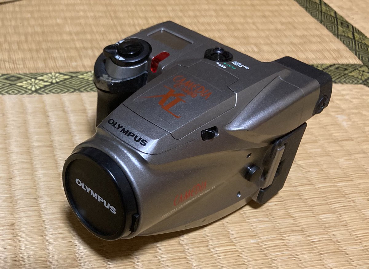 21世紀も1/4が過ぎようかという時代に20世紀のデジタルカメラを買う