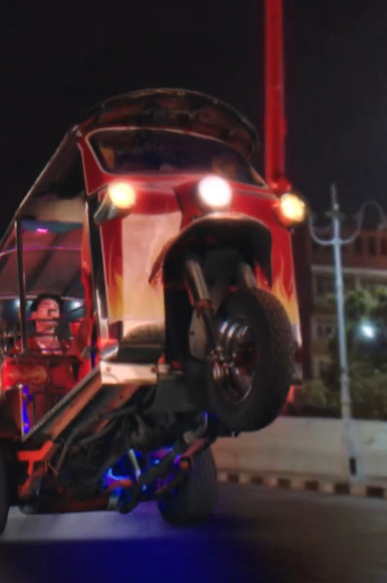 พึ่งเหนว่ามาดามปิงชีขับยกล้อให้พี่เก่งนั่ง5555555555555555 หัวหน้าเผ่าโอ๋ซิ่งมาแล้ว