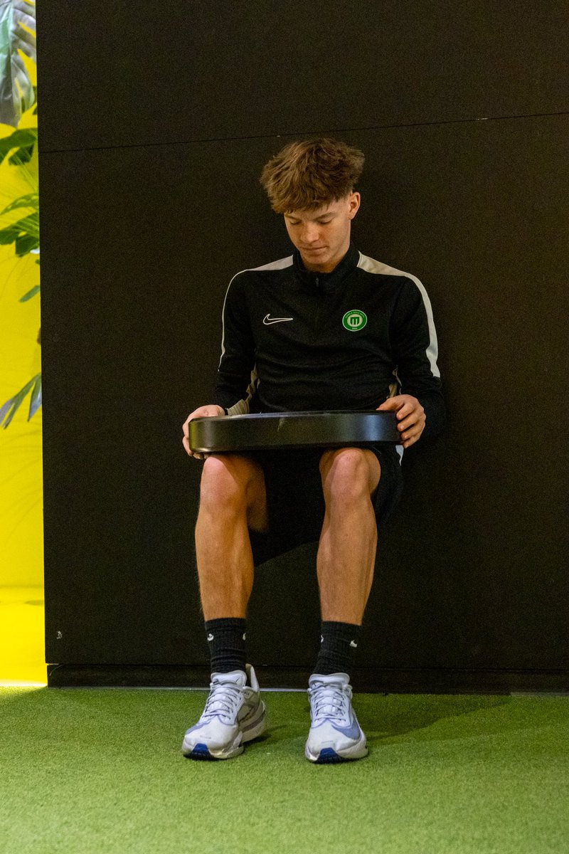 FSMETTA's tweet photo. Sezonai gatavojas arī mūsu akadēmijas spēlētāji. Tas nozīmē, ka daudz darba tiek ieguldīts pie mūsu draugiem Lemon Gym. 💪⚽️

#fsmetta #lemongym https://t.co/5wdxy62XwM
