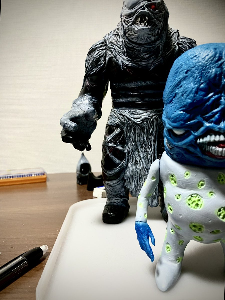 寝る前に玩具を触ればもうハッピー #暗黒エンターテイメント