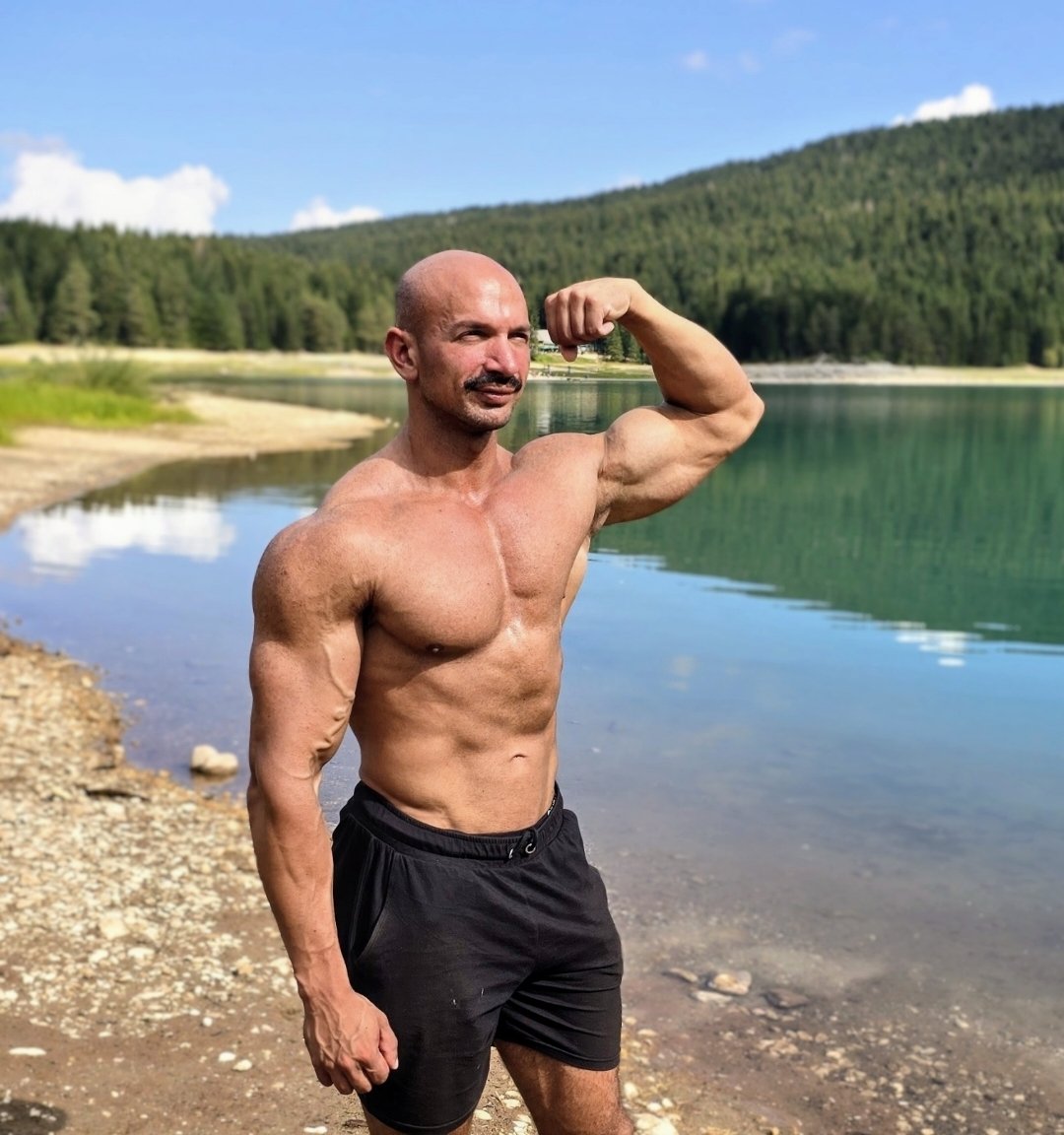 Sama Hoole tweet media