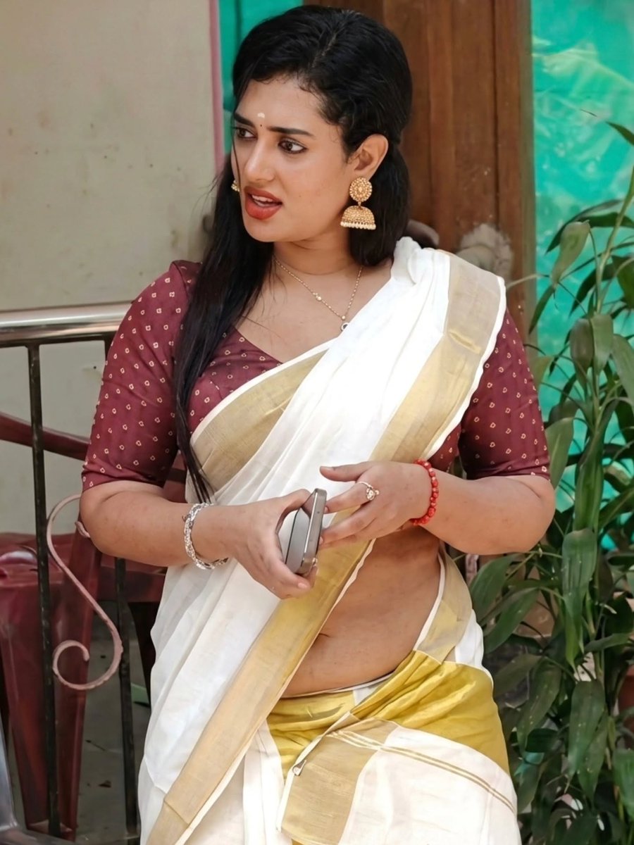 boomerehh1's tweet photo. mallu actress remya panicker😍🥵 https://t.co/gTacz1EceH