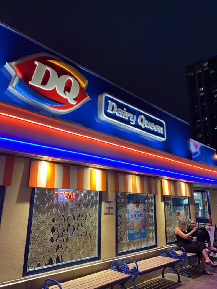 bilbilbites's tweet image. 🍒🍨 BATTLE FOOD POLL: ICE CREAM PLACES
#Sundae #IceCream #FoodPoll