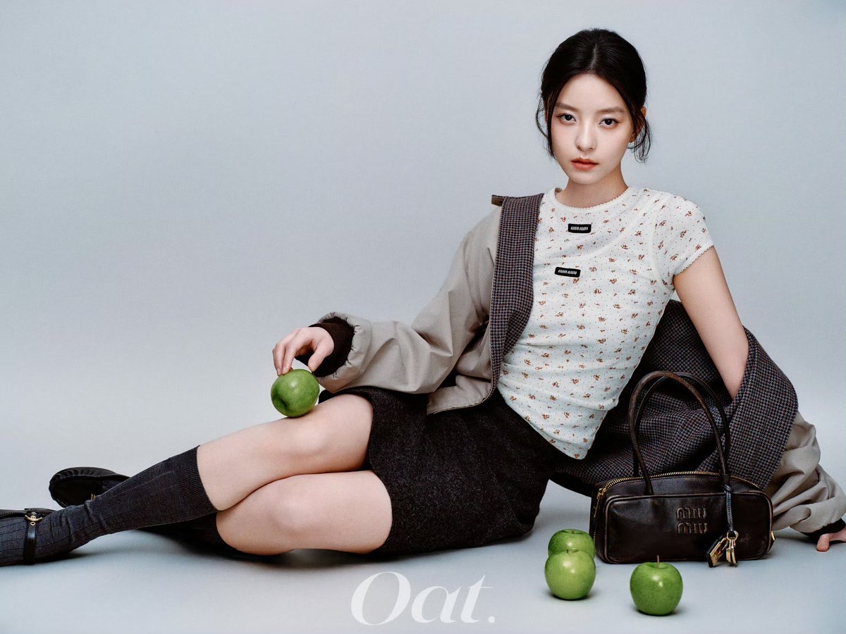 centlookbook's tweet photo. #sunmeilin 孙美林 for OAT Magazine, 2026 Issue 32
🔗 https://t.co/LqURz1RRGA https://t.co/rW6iOw1AxE