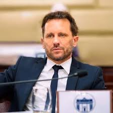 24hrs_ARG's tweet photo. https://t.co/BDxq1cIGst
ARG🇦🇷 #STA_FE❤️
Diputado Pcial 🇵🇱 @MartinRosua🗣️
"1.) 🚨#NecesariaSEGURIDAD👍
Asumí la Presidencia de la #ComisiónDeSeguridad, con un compromiso claro: una #agenda_firme, #responsable y enfocada en #resultados. Vamos a fortalecer este espacio con foco en #prevención, #modernización y #coordinación para enfrentar los principales desafíos de la Provincia.
2.) ⚖️#MásINSTITUCIONALIDAD 👏
#RENOVACION_CORTE_SUPREMA PROVINCIAL
Votamos la renovación de la Corte Suprema. No es un simple trámite administrativo. Es una señal institucional. Cuando la #Constitución fija límites, esos límites #deben_Cumplirse👍. Porque la seguridad jurídica empieza por el respeto a las reglas.
#Nuestra_responsabilidad (de GOBIERNO y LEGISLATIVA) es cubrir las vacantes, #fortalecer el #PoderJudicial y evitar situaciones de irregularidad que debilitan la confianza pública.
Nuestra querida Pcia de #SantaFe necesita sólidas #instituciones 🫶. Y eso empieza por hacer lo que corresponde.
3.) #JUICIOSxSINIESTRALIDAD😠
Esto necesitamos #corregir_YA en Santa Fe.
✅Igual cantidad de siniestros que Córdoba
✅Similar estructura productiva
✅ Pero el #DOBLEdeJUICIOS por accidentes y enfermedades laborales
Es decir: Santa Fe tiene la misma siniestralidad q Córdoba y el doble de juicios.
Esto le cuesta USD 100.000.000 anuales a nuestro sector productivo.
Urge dejar de lado sesgos ideológicos q atrasan y avanzar con esta ley: nuevo Código Procesal Laboral"
Con @maxipullaro GOBERNADOR👍,
trabajamos #UNIDOSparaCAMBIARsantafe🫶."
🤝@CamaraDipSF @DiStefanoSil @JimenaSenn @Fabian_Bastia @mogonzalez67 @CacuCandido @RodrigoBorla @felipemichlig @germangiacomino @EstebanMotta @LeoDianaok @HugoRasetto @chechobasile @Javiermonterio2 @adrianamolina20 @LuchiMascheroni @MelinaGiorgi_ar @TuminiSM
@BetOdesti @gustioneto @JorgeMAlbornoz 🧵👇