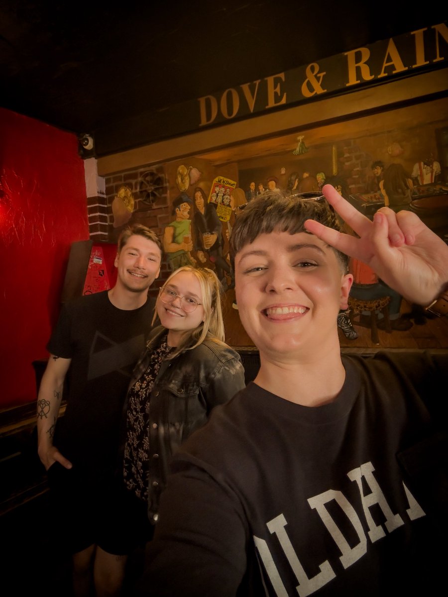 𝘼𝙎𝙃 🫧 tweet media