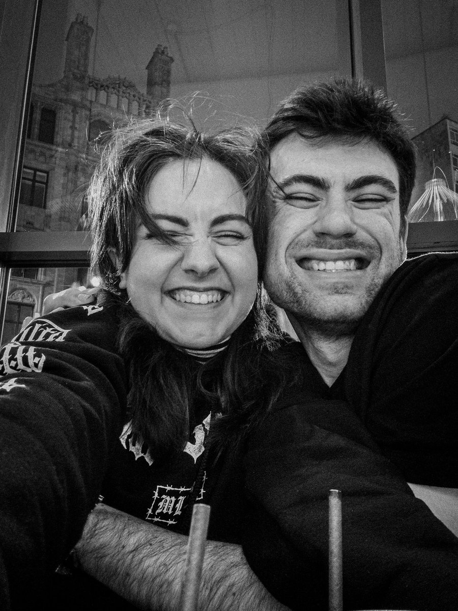 𝘼𝙎𝙃 🫧 tweet media