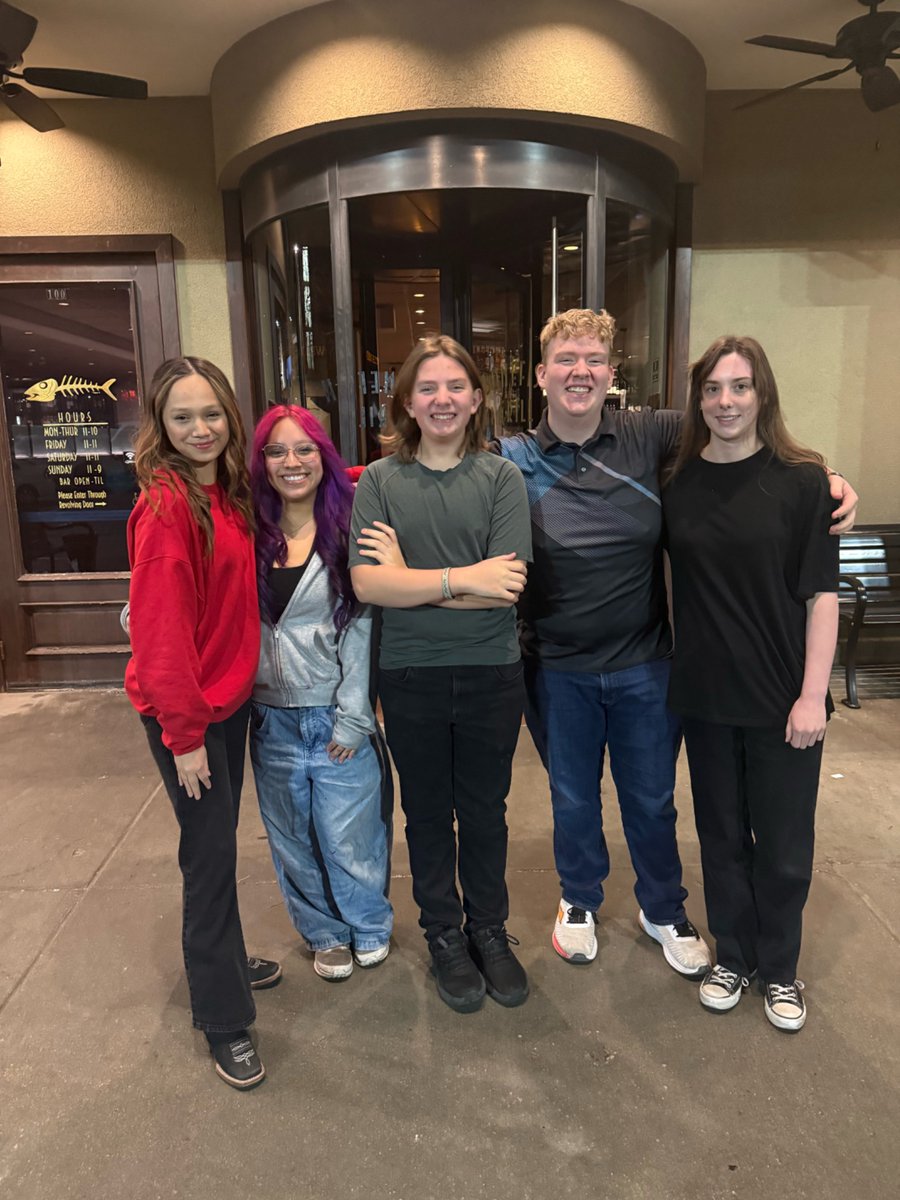 activities_shs's tweet photo. Good luck to our Bearcat Chefs competing today in the ProStart Top 3 Competition today! 👩🍳👨🍳🔥 We’re so proud of your hard work and teamwork — now go shine in the kitchen! 🐻🍽️ #BearcatPride #ProStart https://t.co/qam5qGthTz