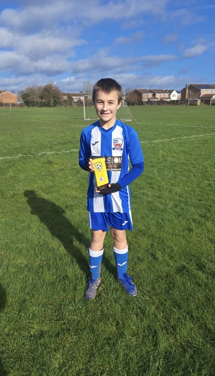 ⚽️💙 Our under 12 Whites were back in action and took home a 3-1 win last weekend. Despite a tough start with 8 lads on the pitch, they still come out as comfortable winners. Players of the week went to Kaleb and Ewan 🏆 well done boys 💙