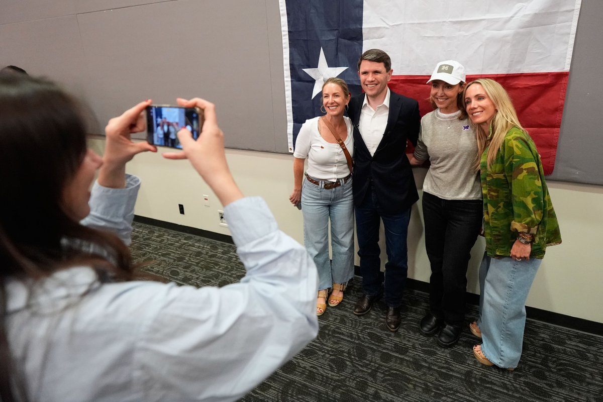 kwtx's tweet image. #TEXAS PRIMARY: State Rep. James Talarico defeated U.S. Rep. Jasmine Crockett in the Democratic primary for U.S. Senate, emerging victorious over the well-known congresswoman in #Texas’ most hotly contested #Democratic contest this century with a populist, “top-versus-bottom” mes