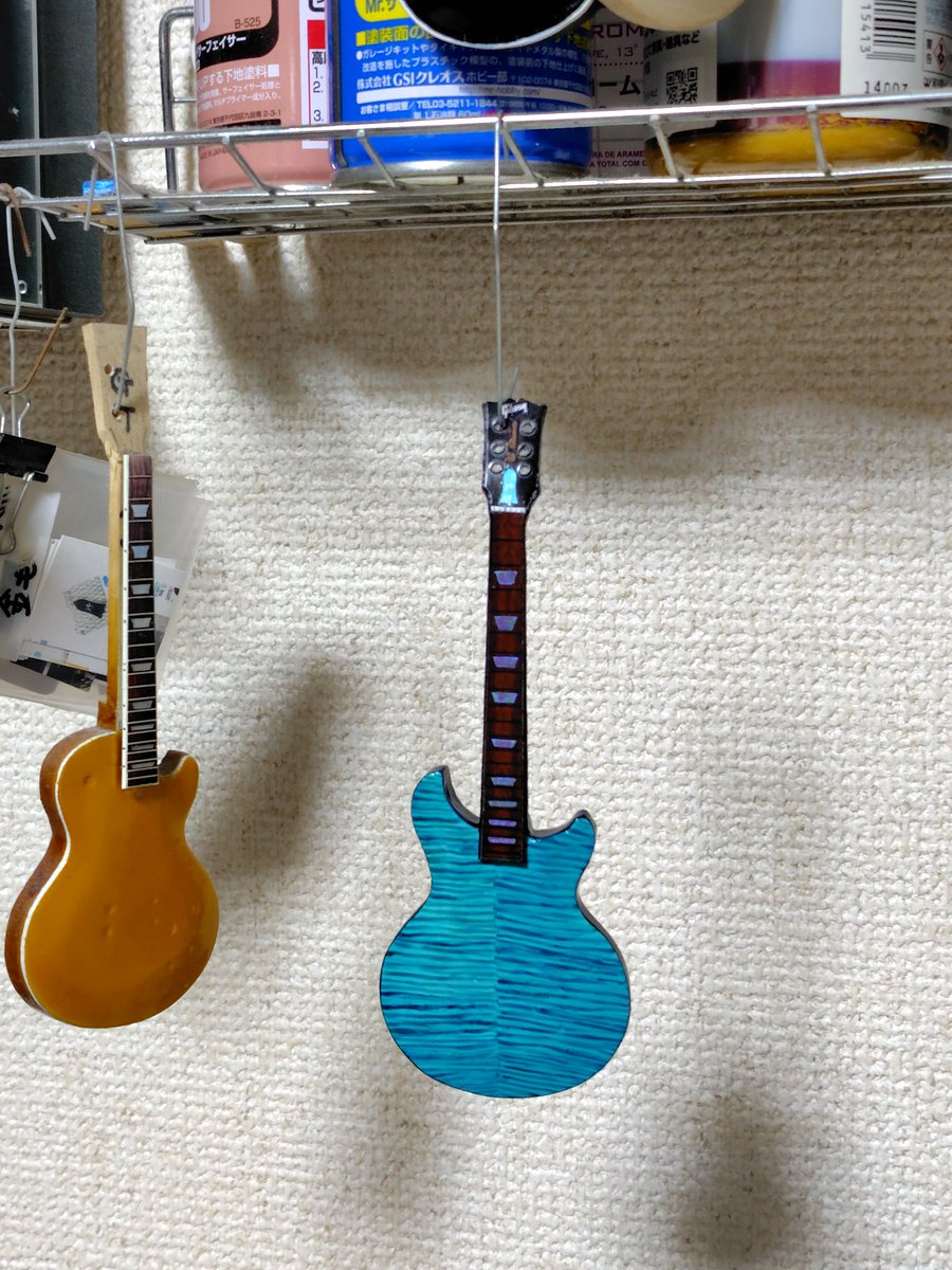 本日のミニチュアギター作業 ヘッド周りやりました🥰 明日フレットやり