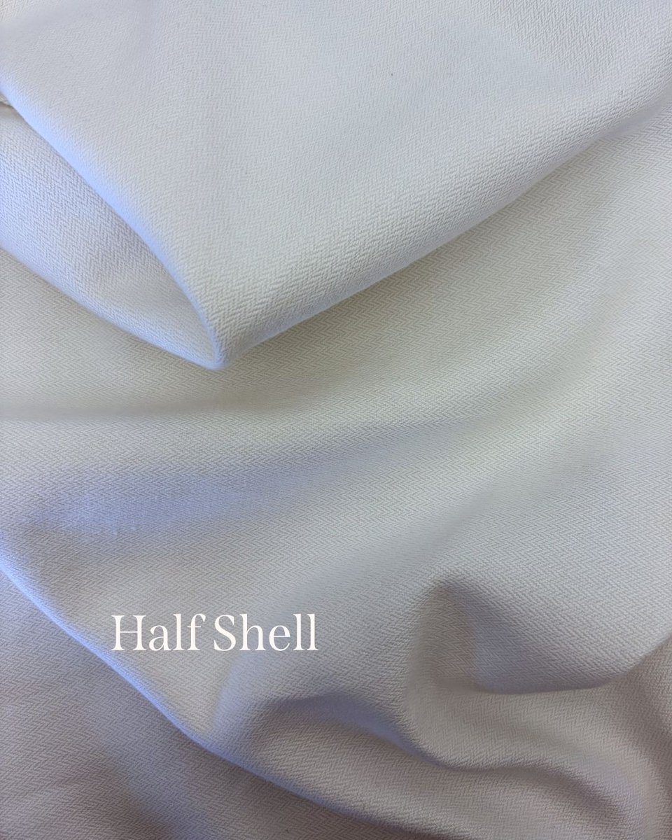 pleat_home's tweet photo. As we transition into spring, we’re leaning into lighter fabrics with soft drapes and beautiful movement. Our linen blend fabric is a cotton-linen blend featuring a subtle herringbone weave for added texture and depth. https://t.co/tYNZ47j7Qx