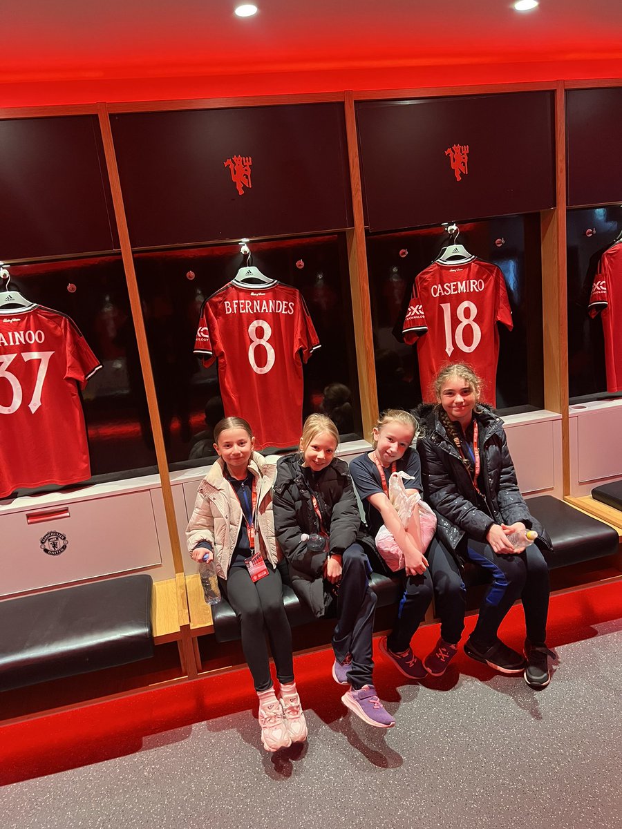 Miss Billington tweet media