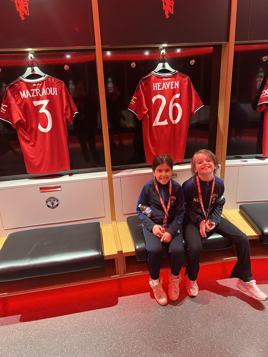 Miss Billington tweet media