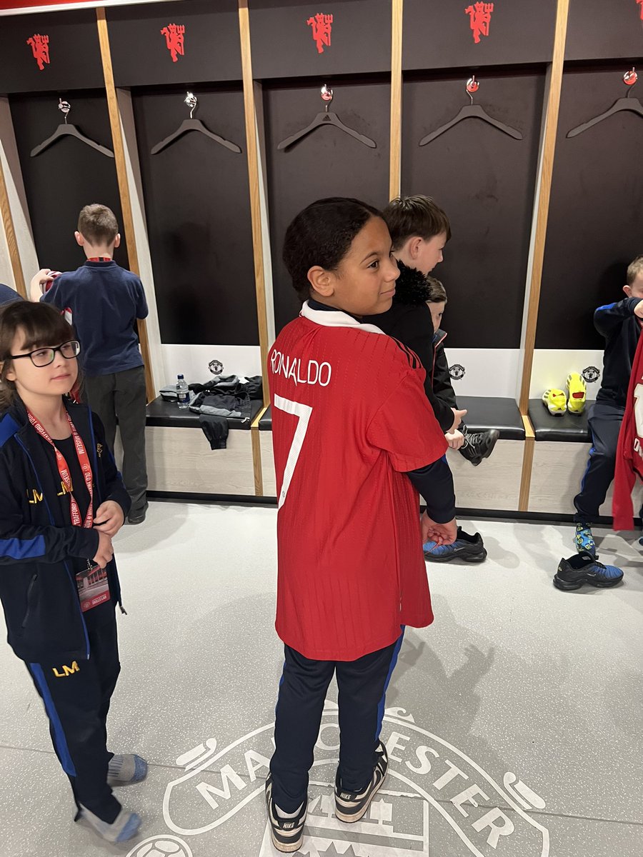 Miss Billington tweet media