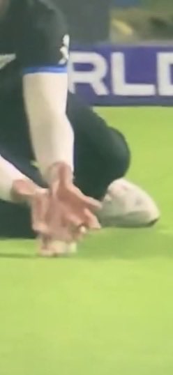 deeponkhan's tweet photo. Indian third umpire has just one job- Kick South Africa out from the final. #NZvsSA https://t.co/gYw9uKK0MT