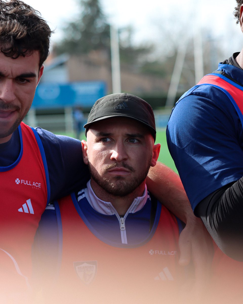 jorisbertoia's tweet photo. 𝐋𝐞 𝐝𝐞𝐫𝐧𝐢𝐞𝐫 𝐜𝐨𝐦𝐛𝐚𝐭 𝐝𝐞 𝐜𝐞 𝐛𝐥𝐨𝐜 ⚔️🔥💙

⏳ J-1 avant la réception importante du @CABCLRUGBY à Bendichou ! 

#IciLeRugbyBatPlusFort! 🔵⚪️🕊️ https://t.co/uUF3wl14aQ